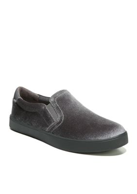 belk steve madden slip ons