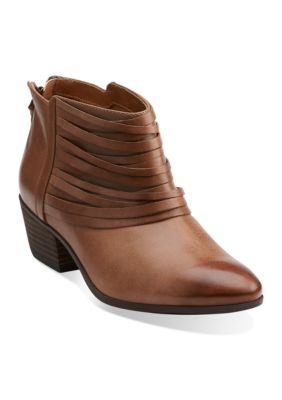 clarks belk