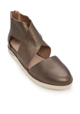 specialised torch shoes