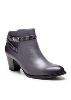 belk vionic boots