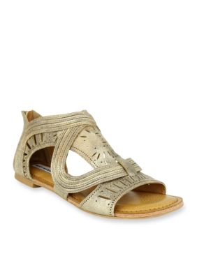 belk flat sandals