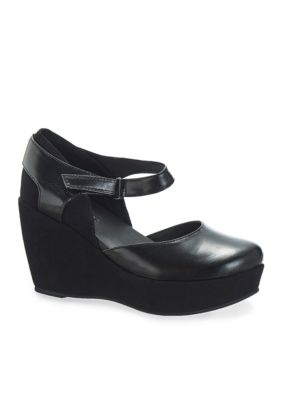 belk wedge heels