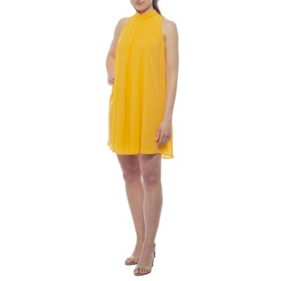 Mock Neck Pleated Trapez Dress