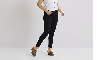 Image of jeggings Jeggings Uniting the look of denim with the feel of leggings, jeggings are designed with stretch fabric and a tight fit. 