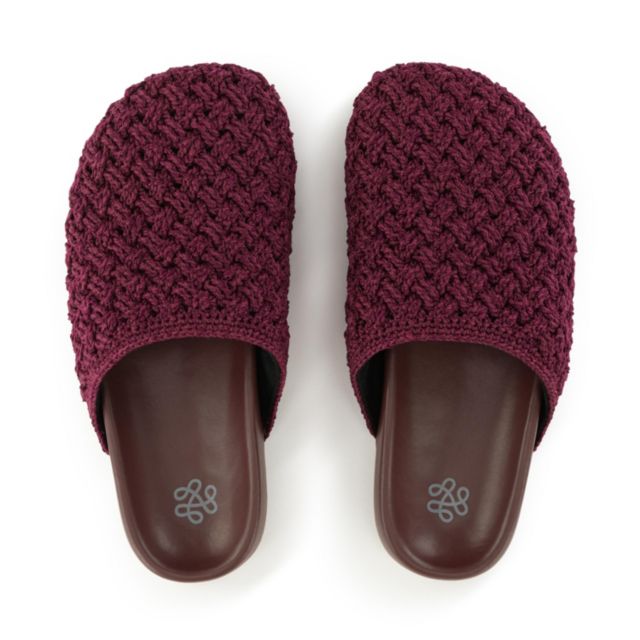 Black Cherry Cozy