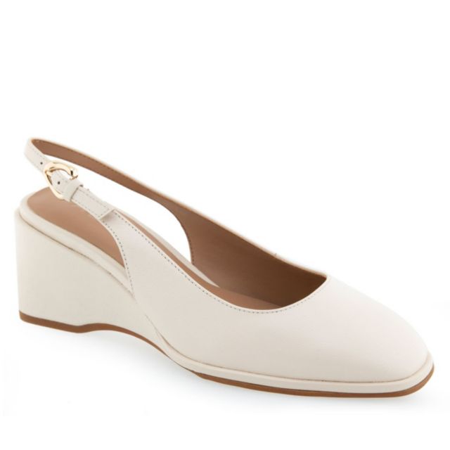 Eggnog Leather