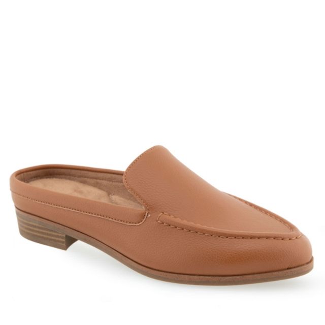 Tan Pu Leather