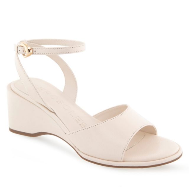 Eggnog Leather