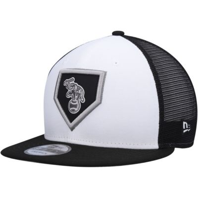 MLB White/Black Oakland Athletics 2022 Clubhouse Trucker 9FIFTY Snapback Hat