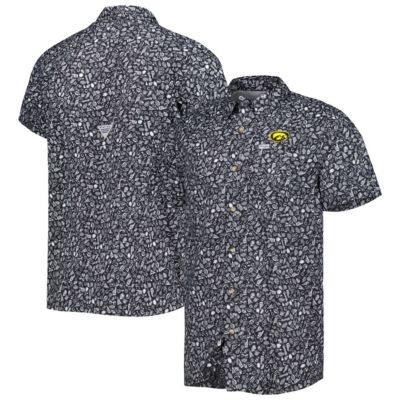 NCAA Iowa Hawkeyes Super Slack Tide Omni-Shade Team Button-Up Shirt