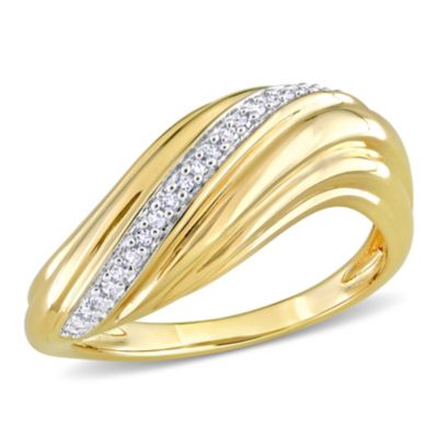 1/10 ct. t.w. Diamond Curved Wave Ring 14K Yellow Gold