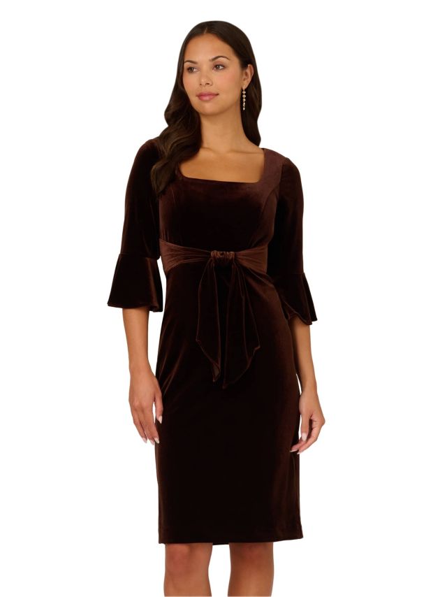 DARK BROWN