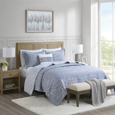 Harmony 4 Piece Oversized Reversible Matelasse Quilt Set with Throw Pillow