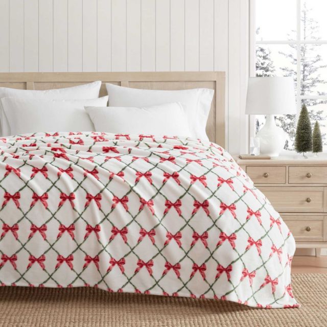 WHITE / RED / GREEN