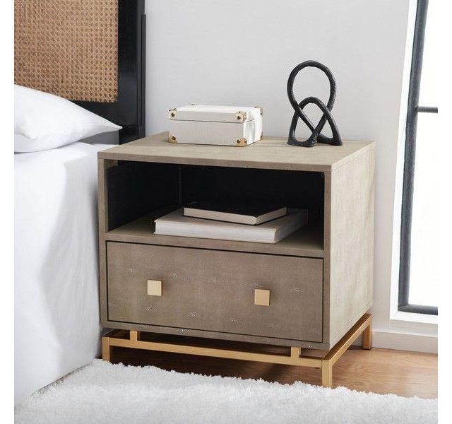 Light Taupe / Brass