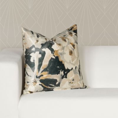 Siscovers Golden Roar Floral Velvet Throw Pillow-22 x 22