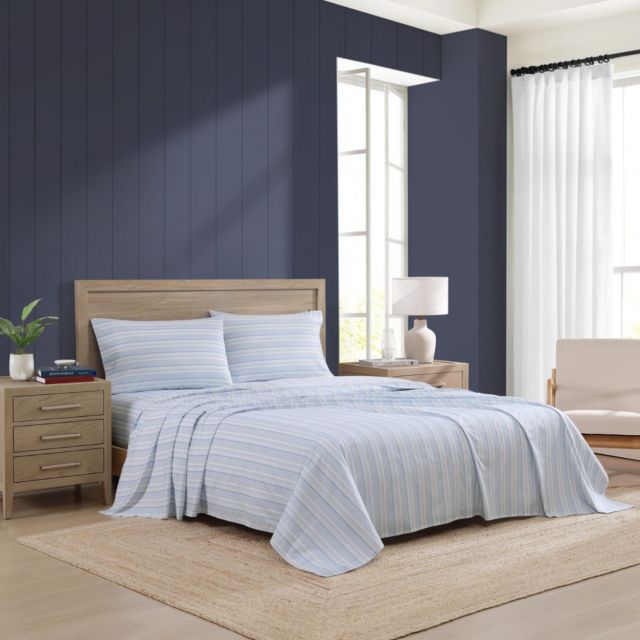 WHITE/DARK KENTUCKY BLUE