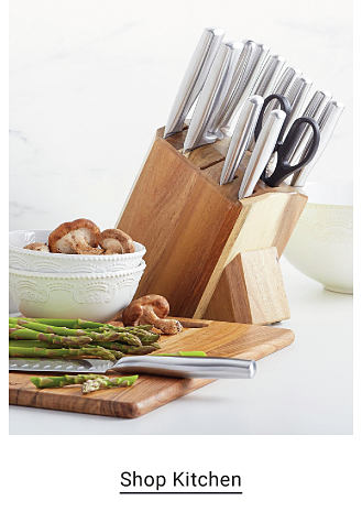 An image of a knife block. Shop kitchen. 