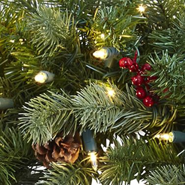 30 in Lighted Pine Wreath with Berries and Pine Cones