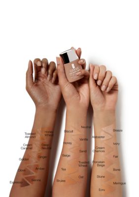Clinique Even Better Light Reflecting Broad SPF 15 Foundation |