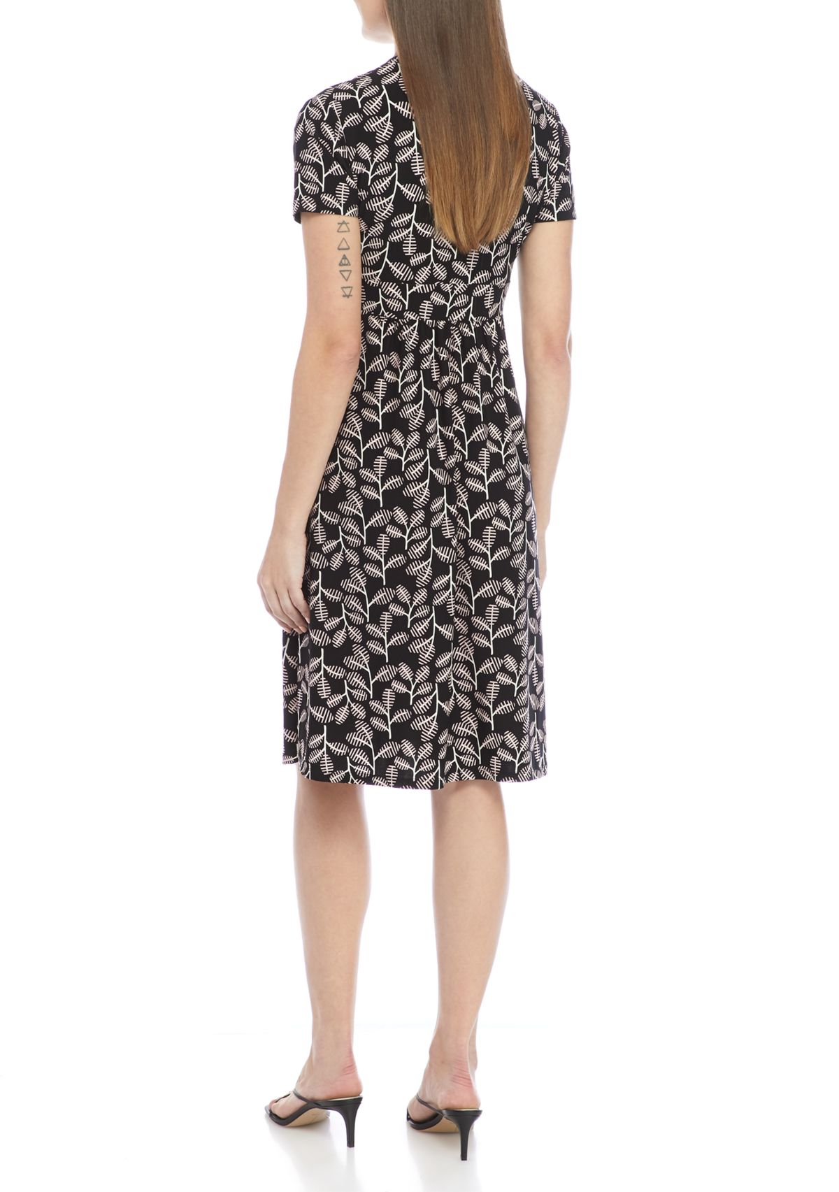 Womens Short Sleeve Crossover V-Neck Printed Knit Dress 