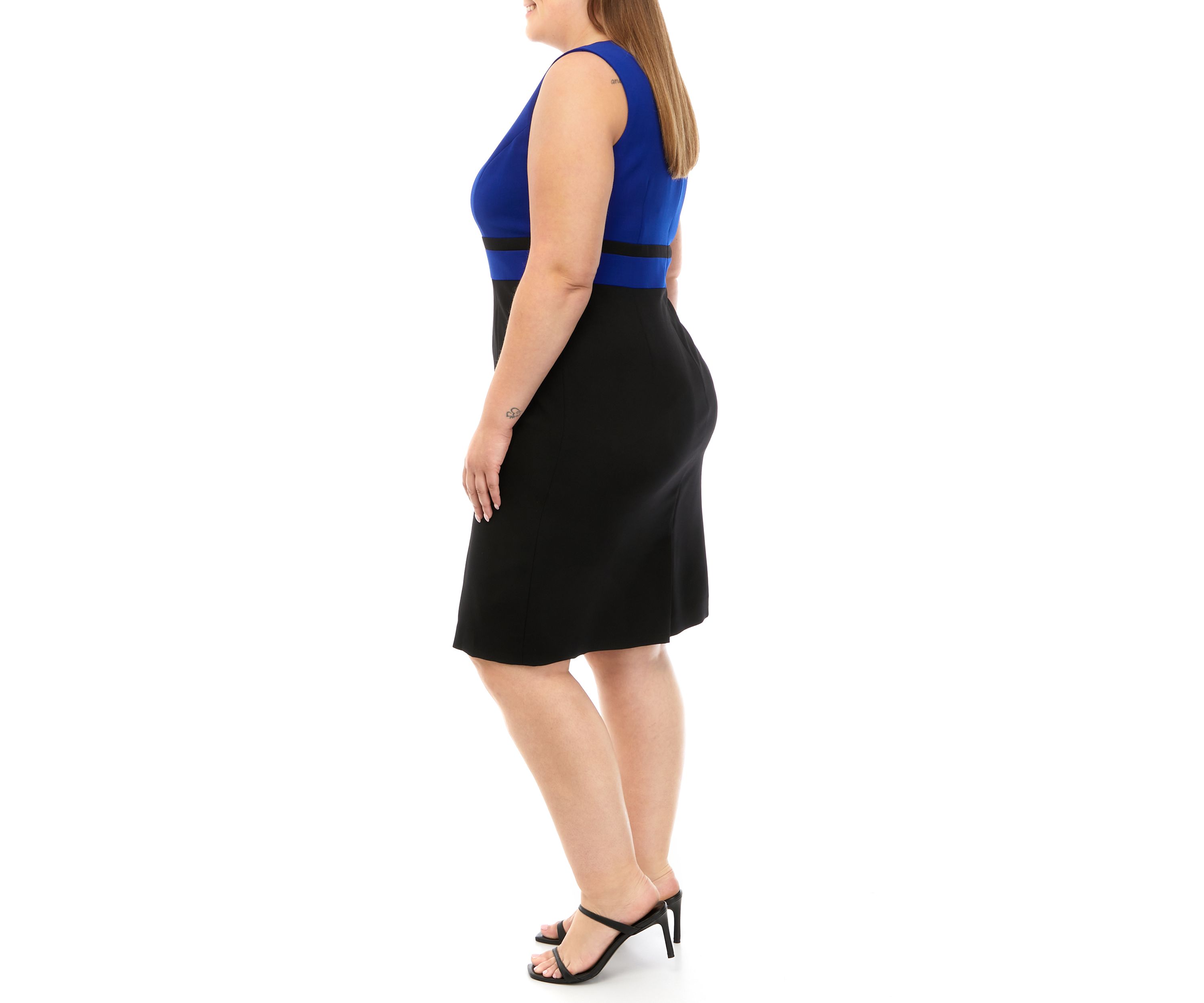 Plus Size Sleeveless Royal Blue and Black Color Block Sheath Dress