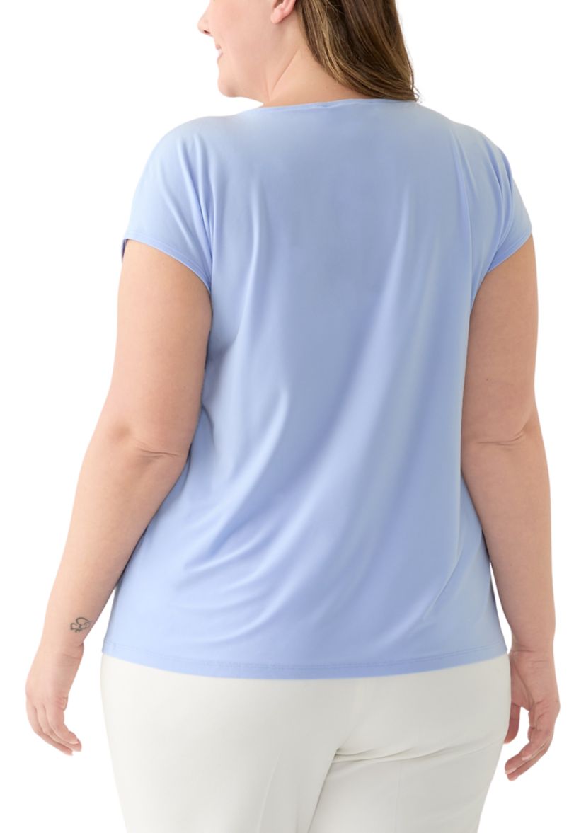 Plus Size Solid Keyhole Top
