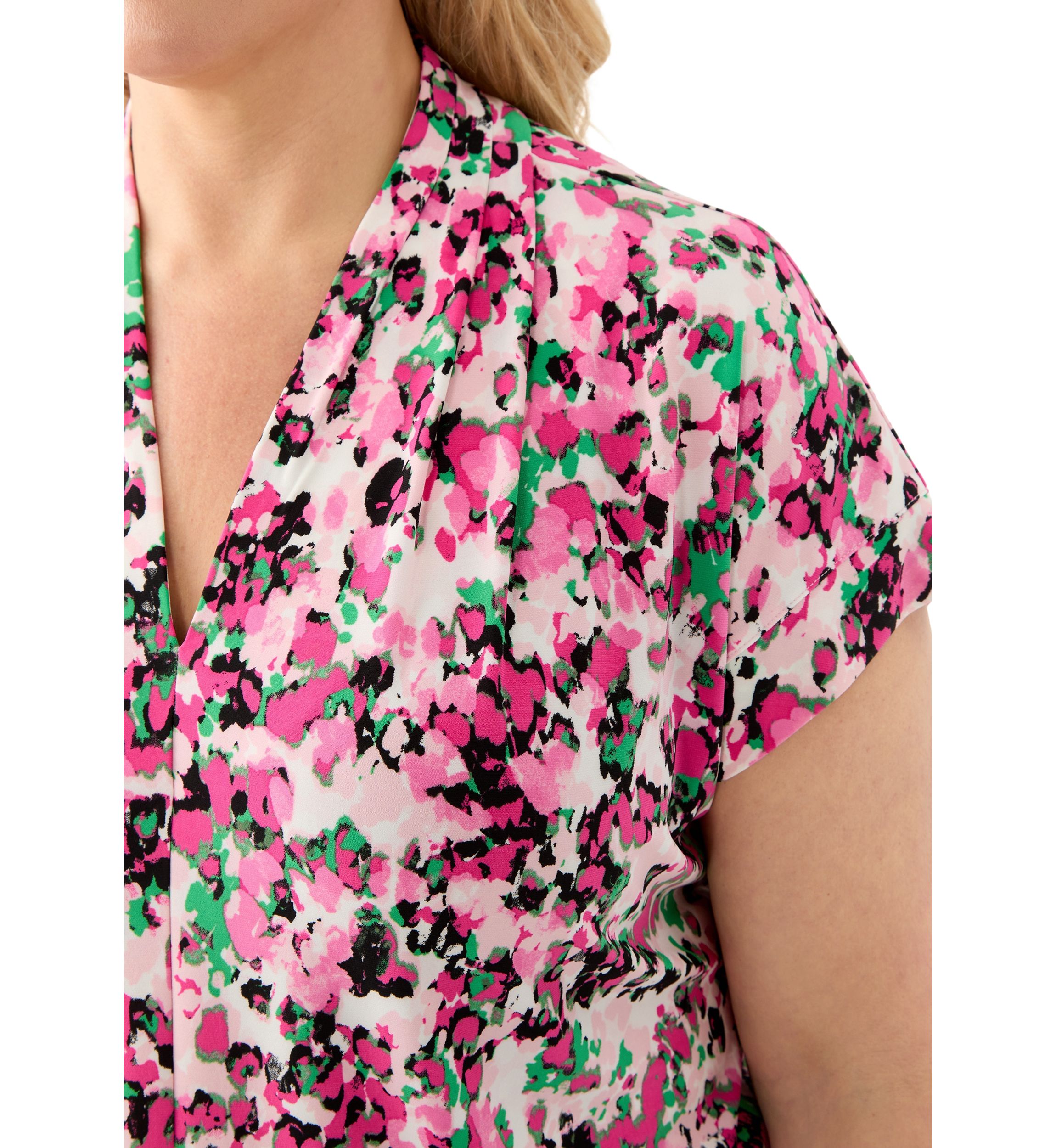 Plus Size Multi Print V-Neck Knit Top