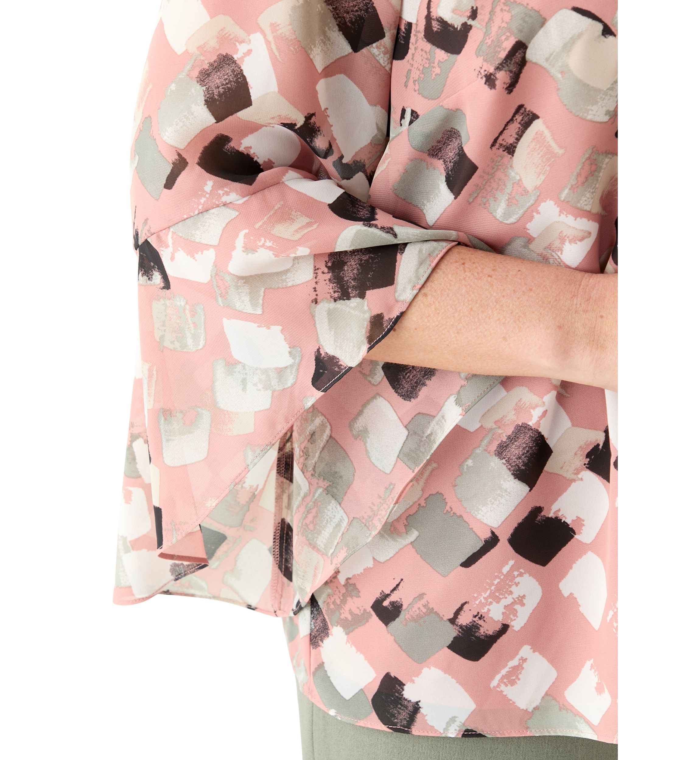 Plus Size Block Print Ruffle Sleeve Blouse