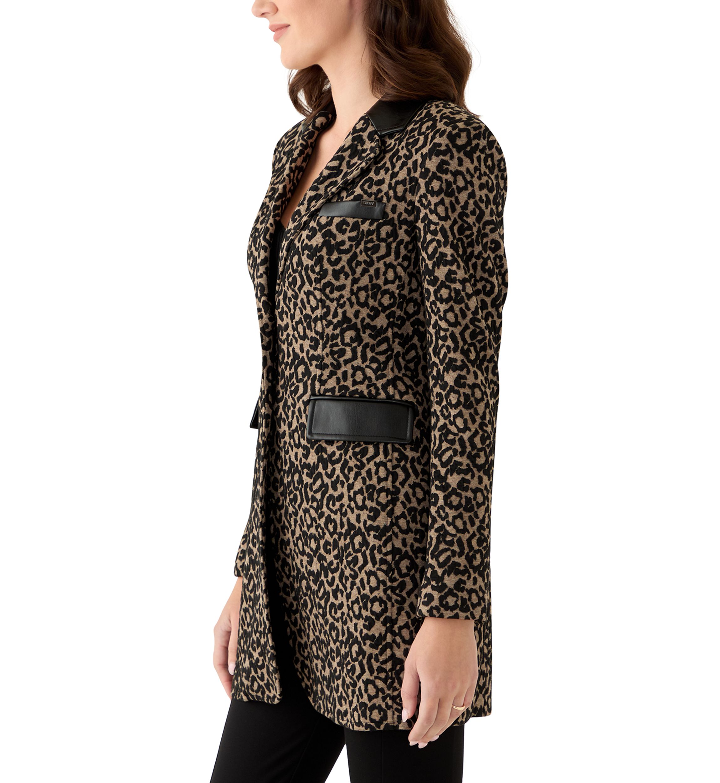 Womens Leopard One Button Topper