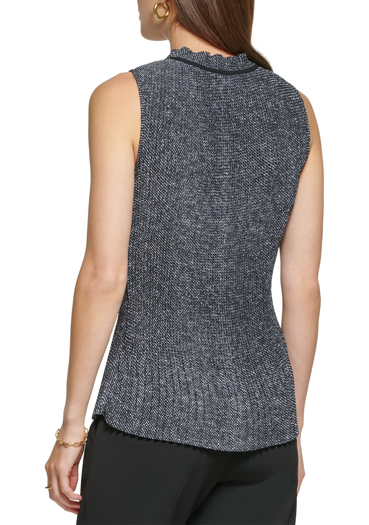 Womens Sleeveless Tie Neck Pleated Ditsy Print Blouse