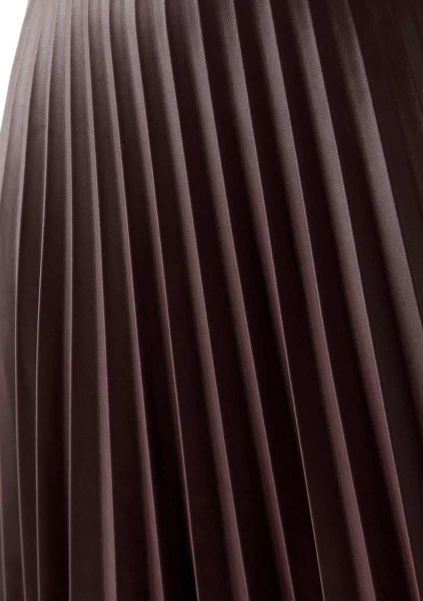 Womens Vegan Leather Long Pleated Skirt