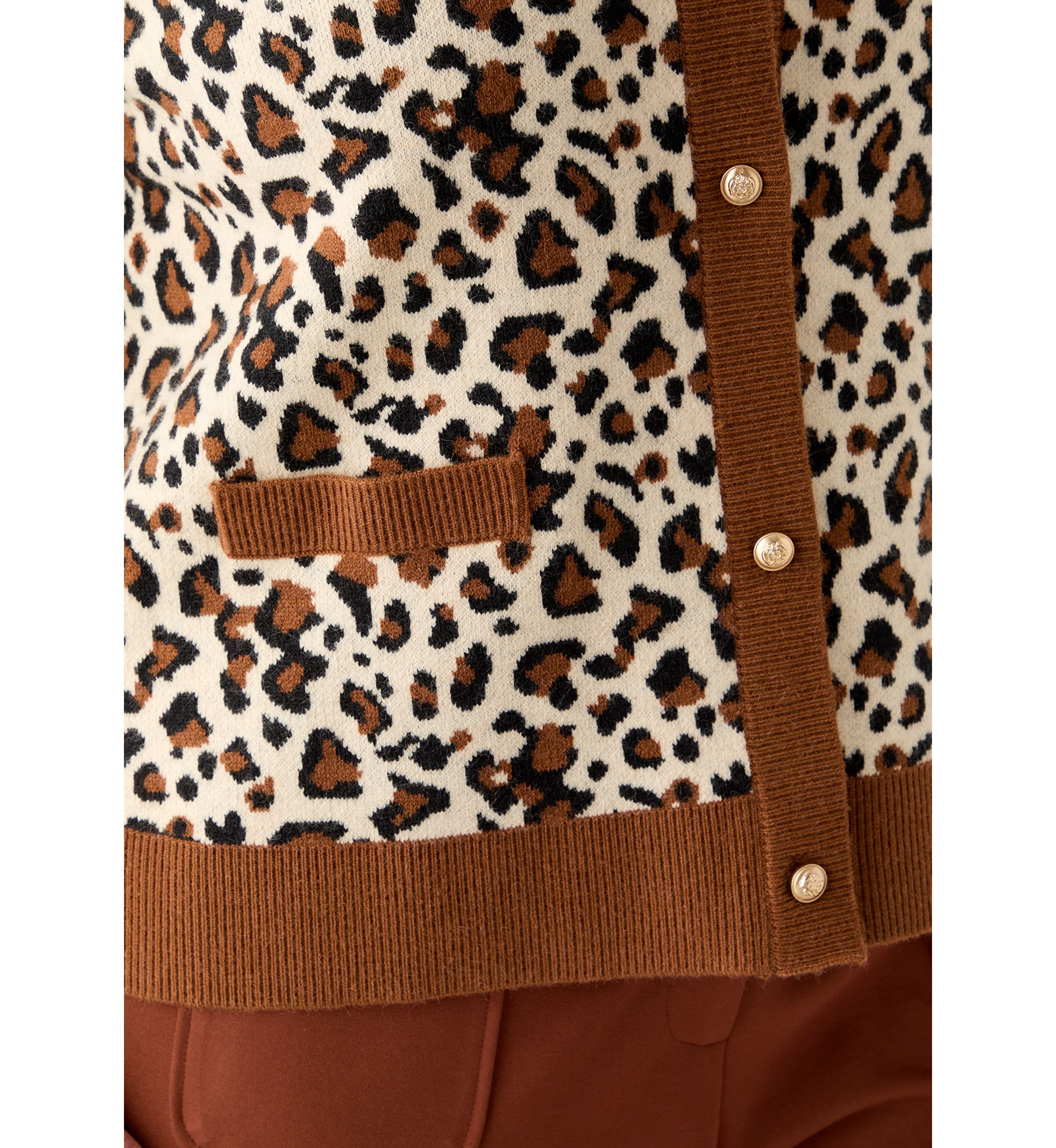  Plus Size Leopard Jacquard Cardigan with Buttons 