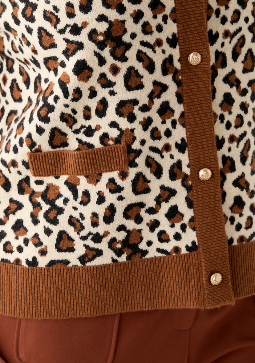  Plus Size Leopard Jacquard Cardigan with Buttons 