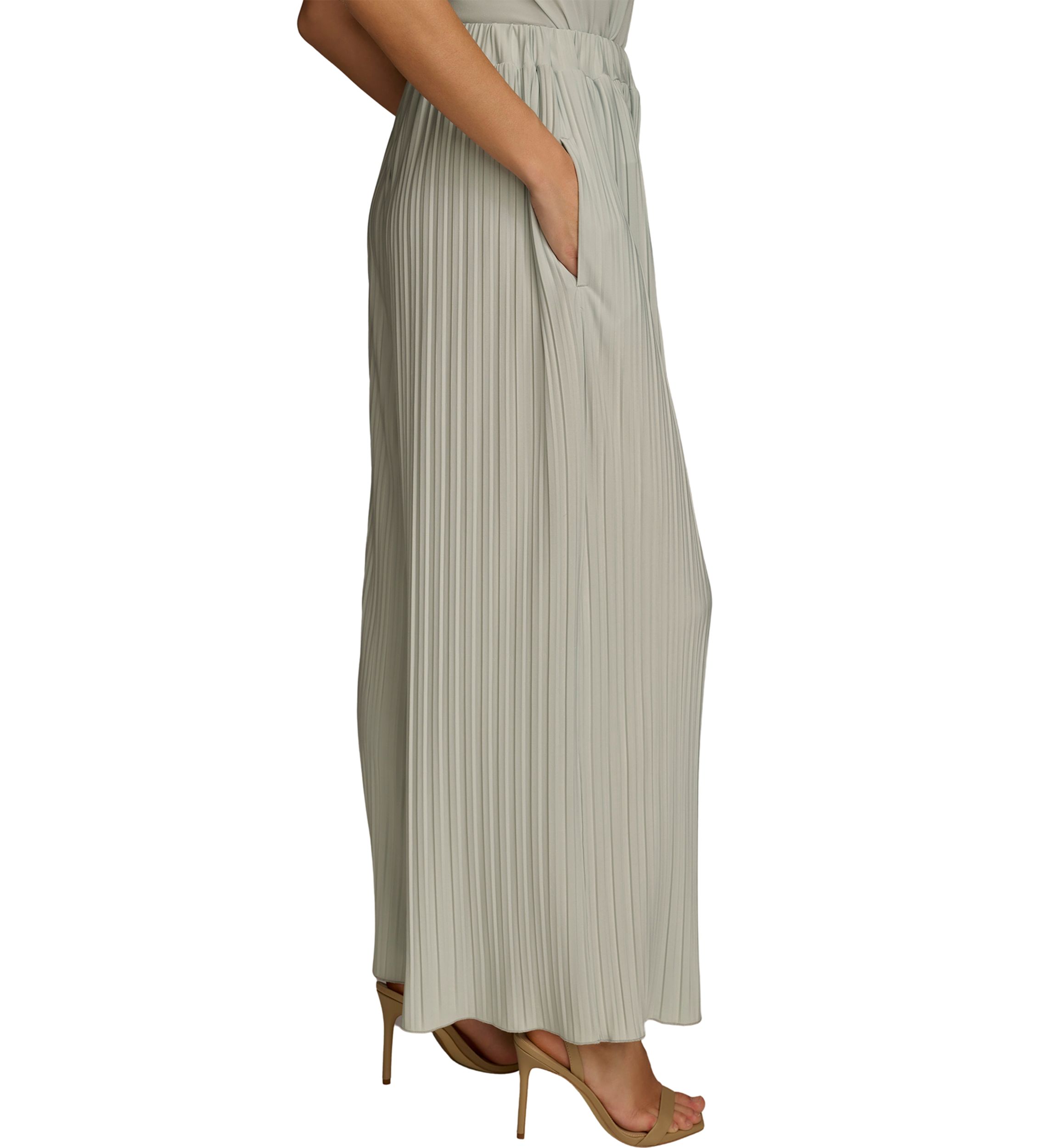 Womens Pleated Pull On Pants