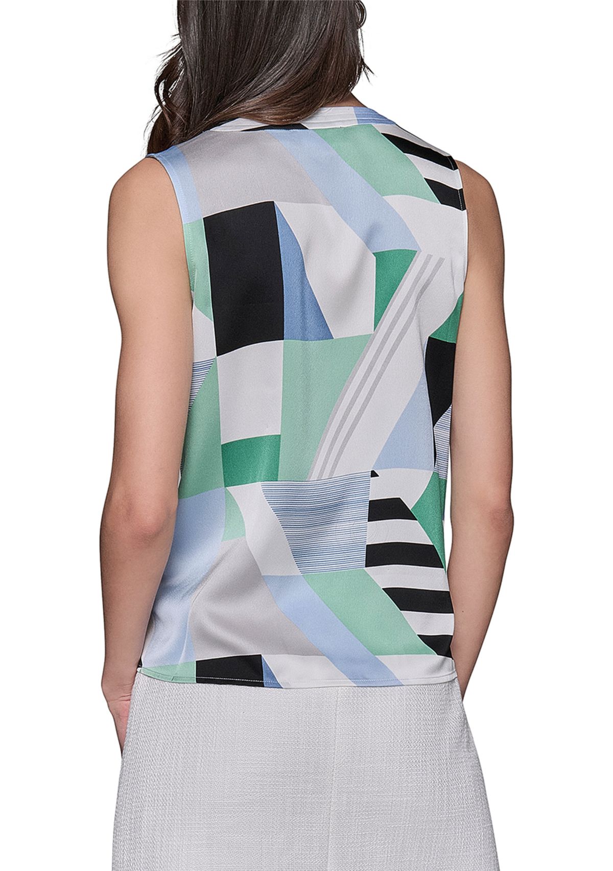 Womens Printed Sleeveless V-Neck Crisscross Top