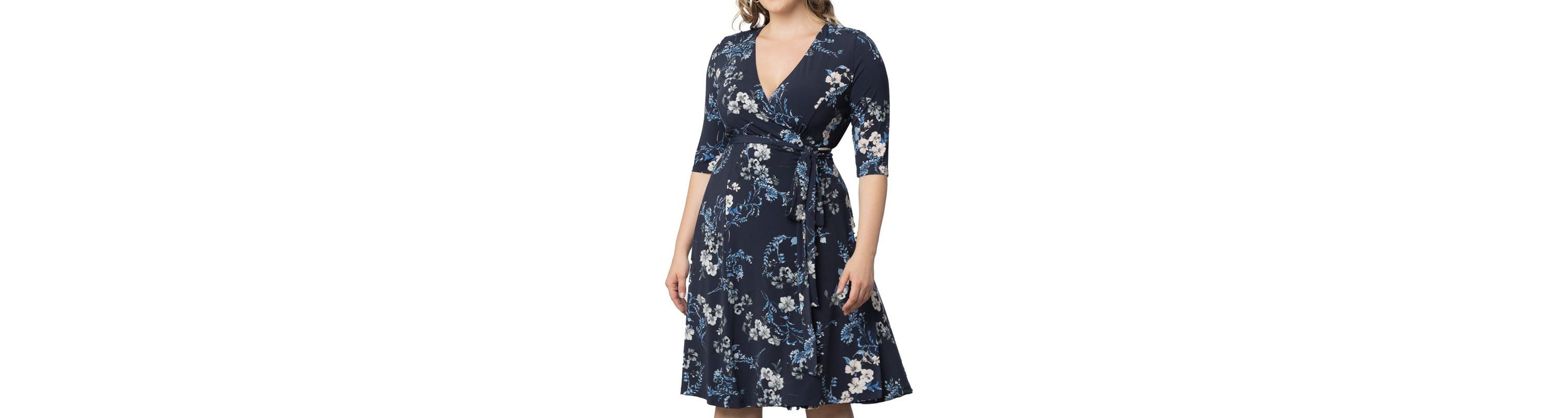 Womens Plus Size Signature Print Wrap Dress