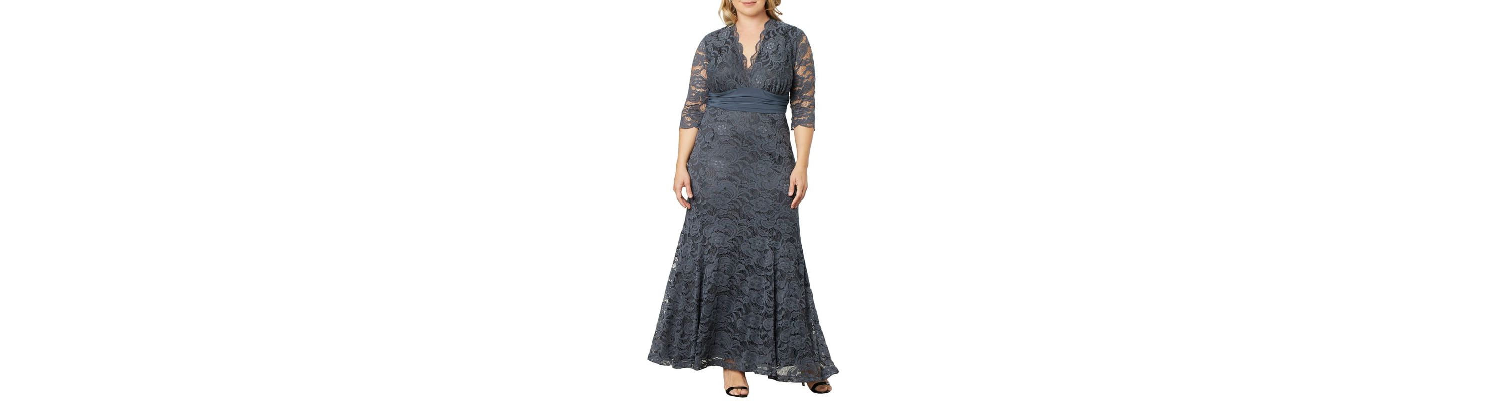 Womens Plus Size Screen Siren Lace Evening Gown