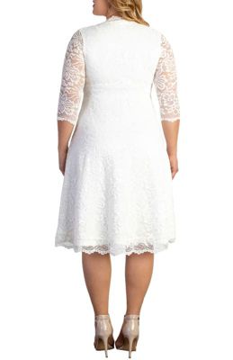 Women's Plus Bella Lace A-Line Cocktail Dress