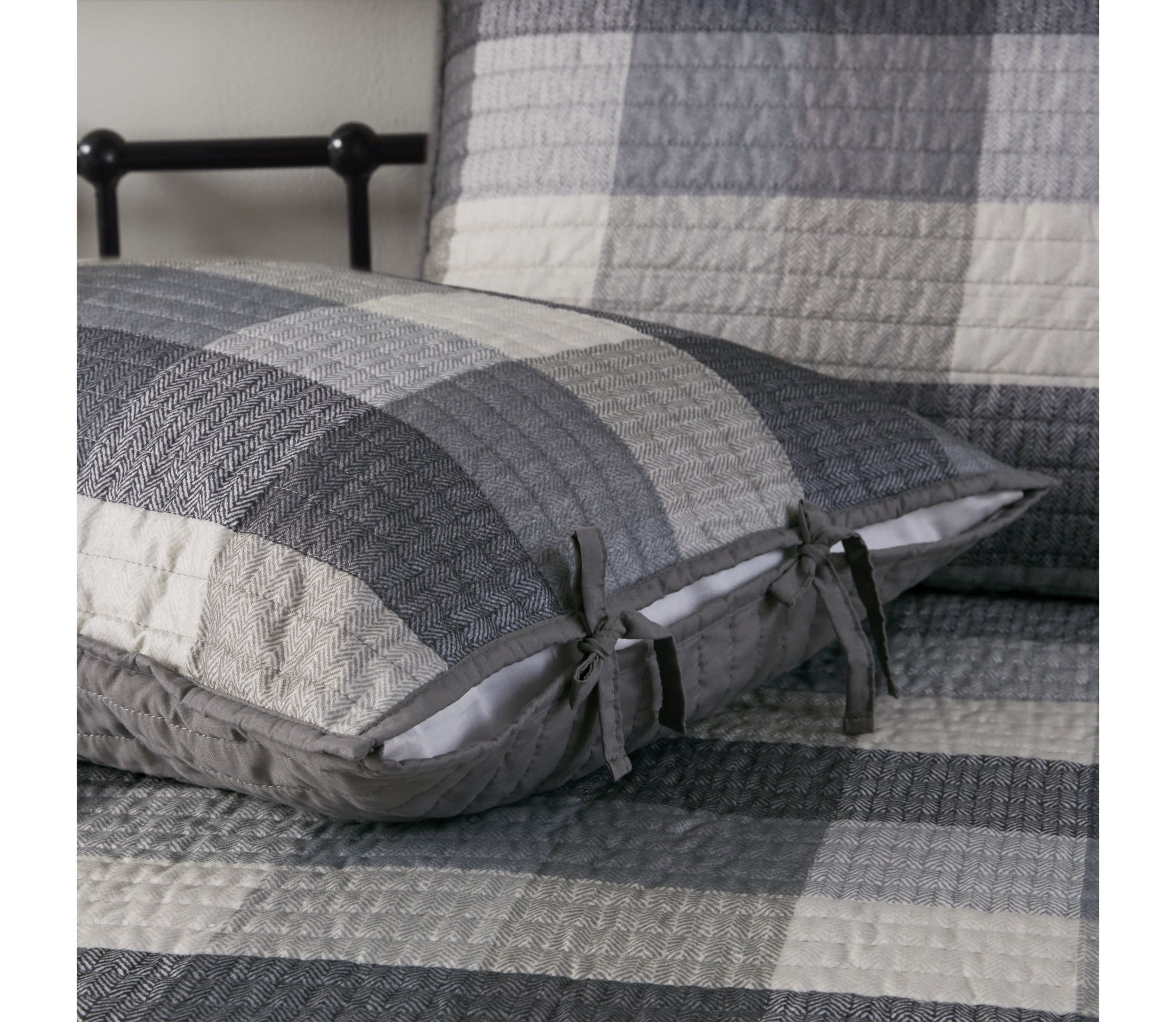 Ridge 6 Piece Reversible Plaid Daybed Cover Set