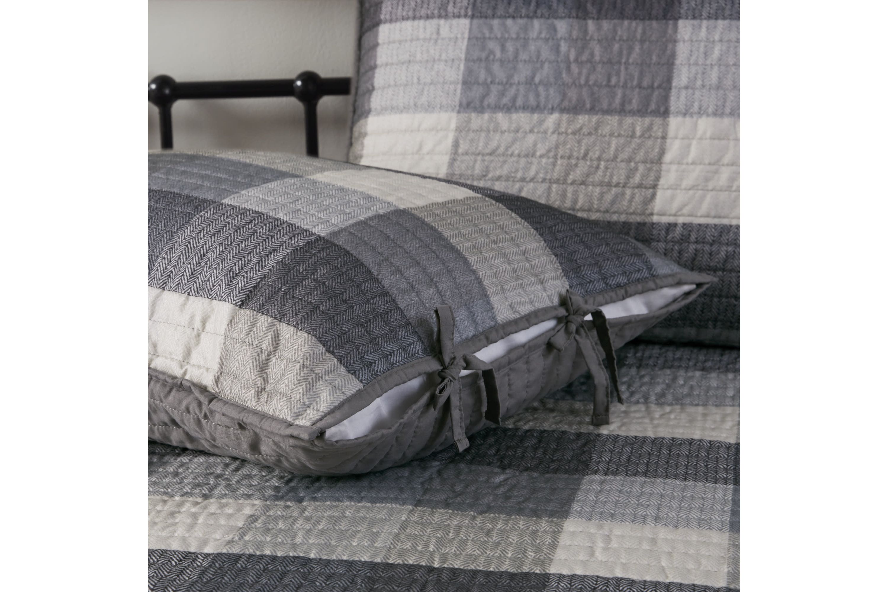 Ridge 6 Piece Reversible Plaid Daybed Cover Set