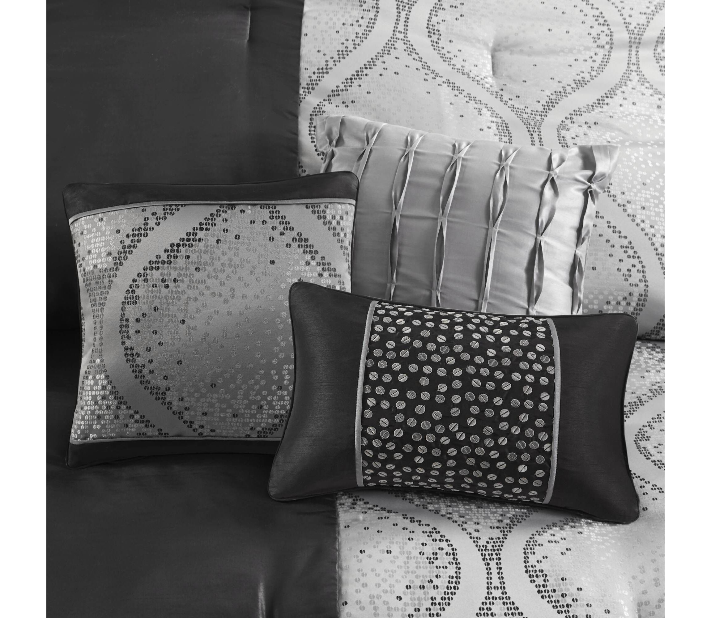Lori 6 Piece Jacquard Comforter Set with Throw Pillows