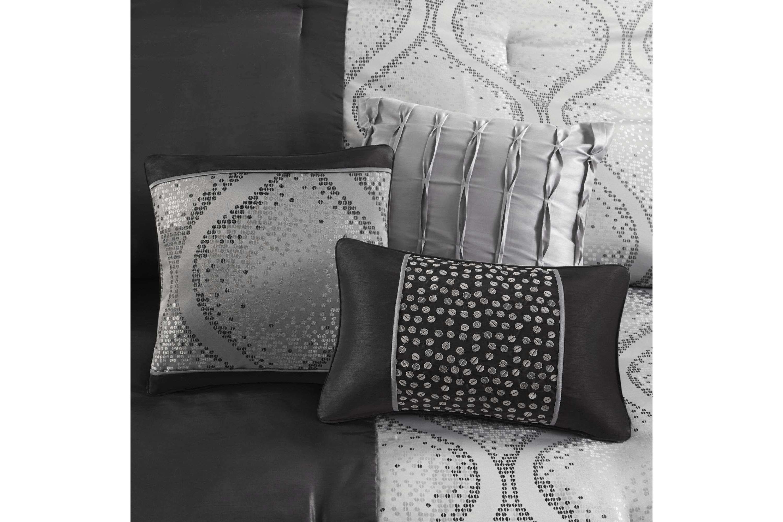 Lori 6 Piece Jacquard Comforter Set with Throw Pillows
