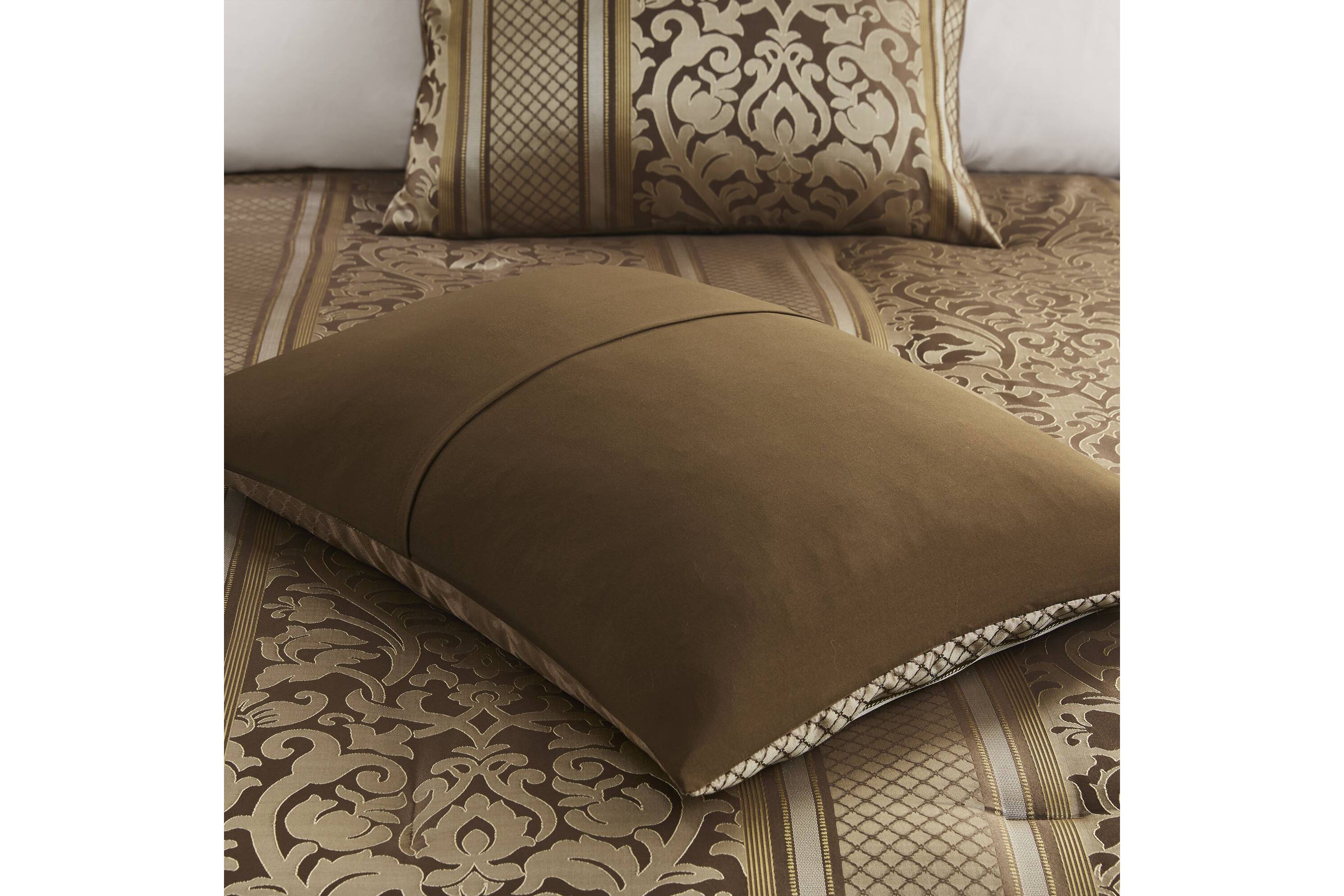 Bella 6 Piece Jacquard Comforter Set with Throw Pillows