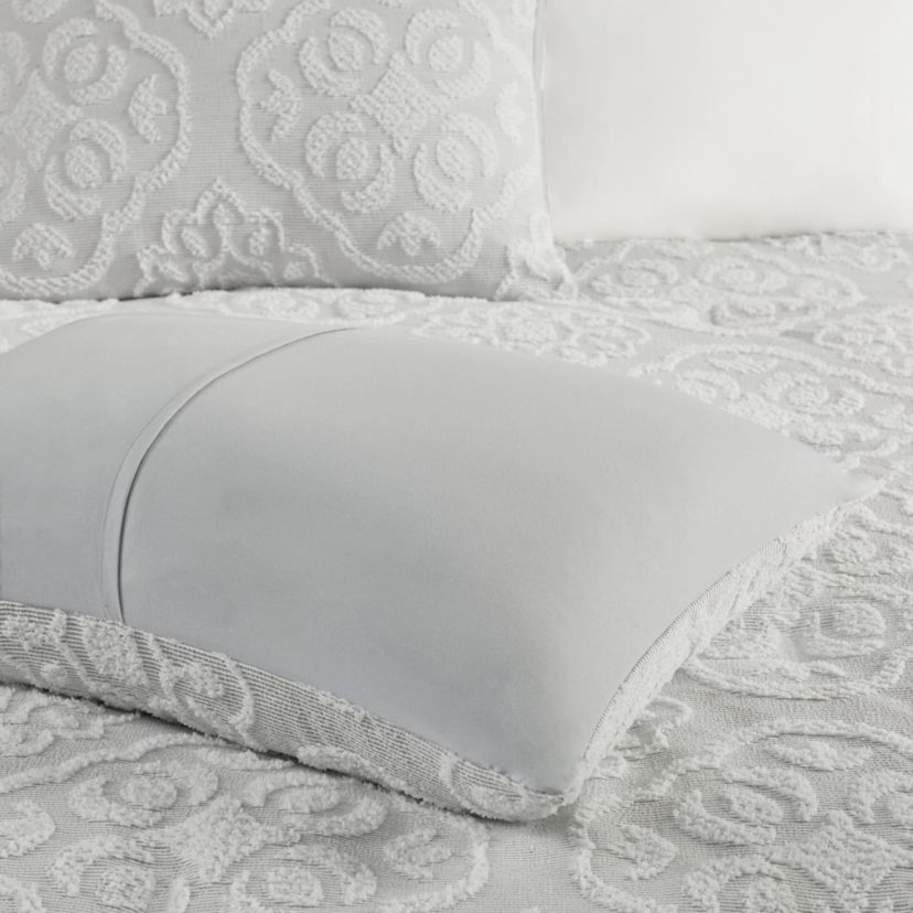 Everly 3 Piece Tufted Woven Medallion Duvet Cover Set