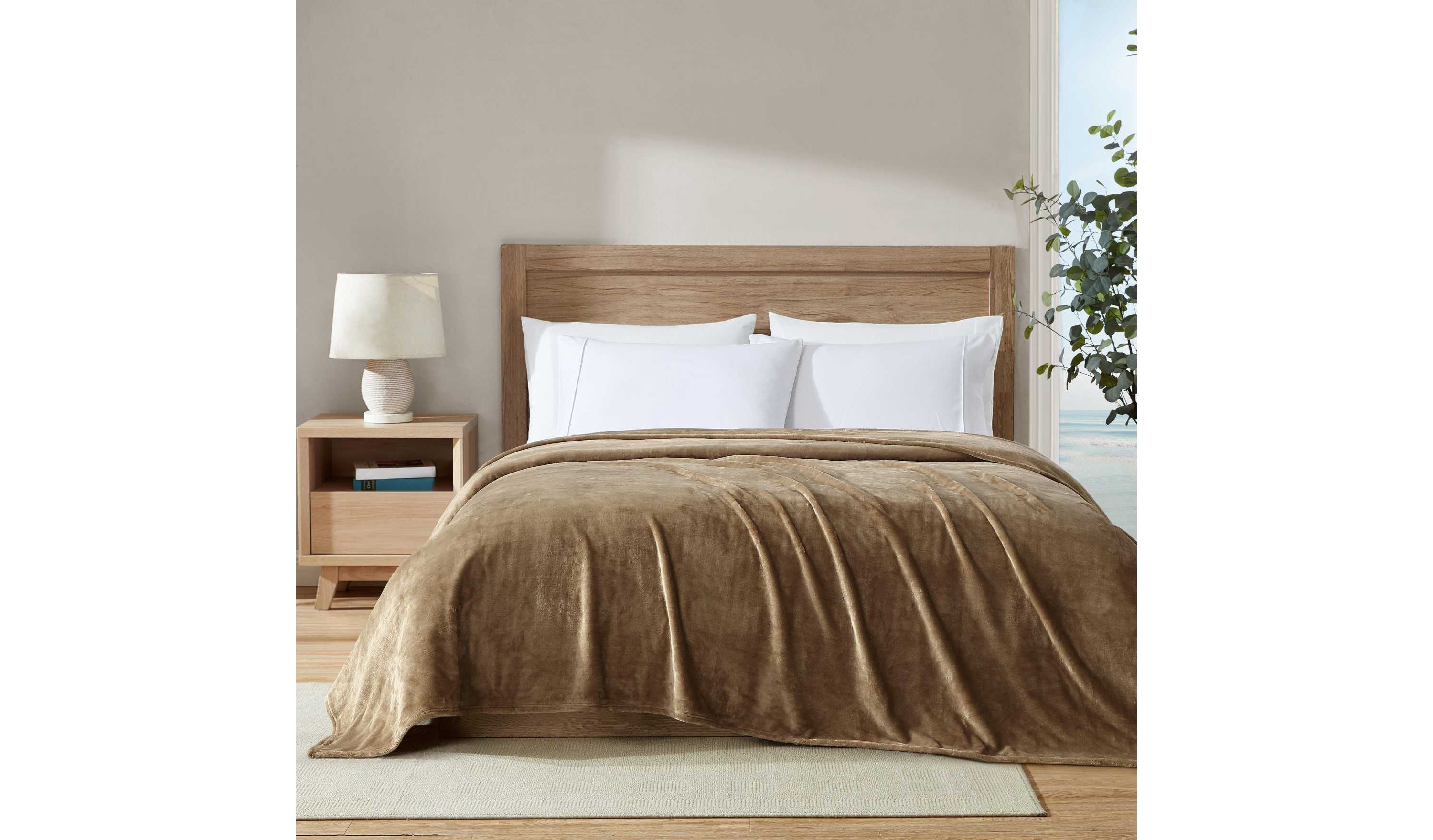 Soft Tides Microfiber Blanket