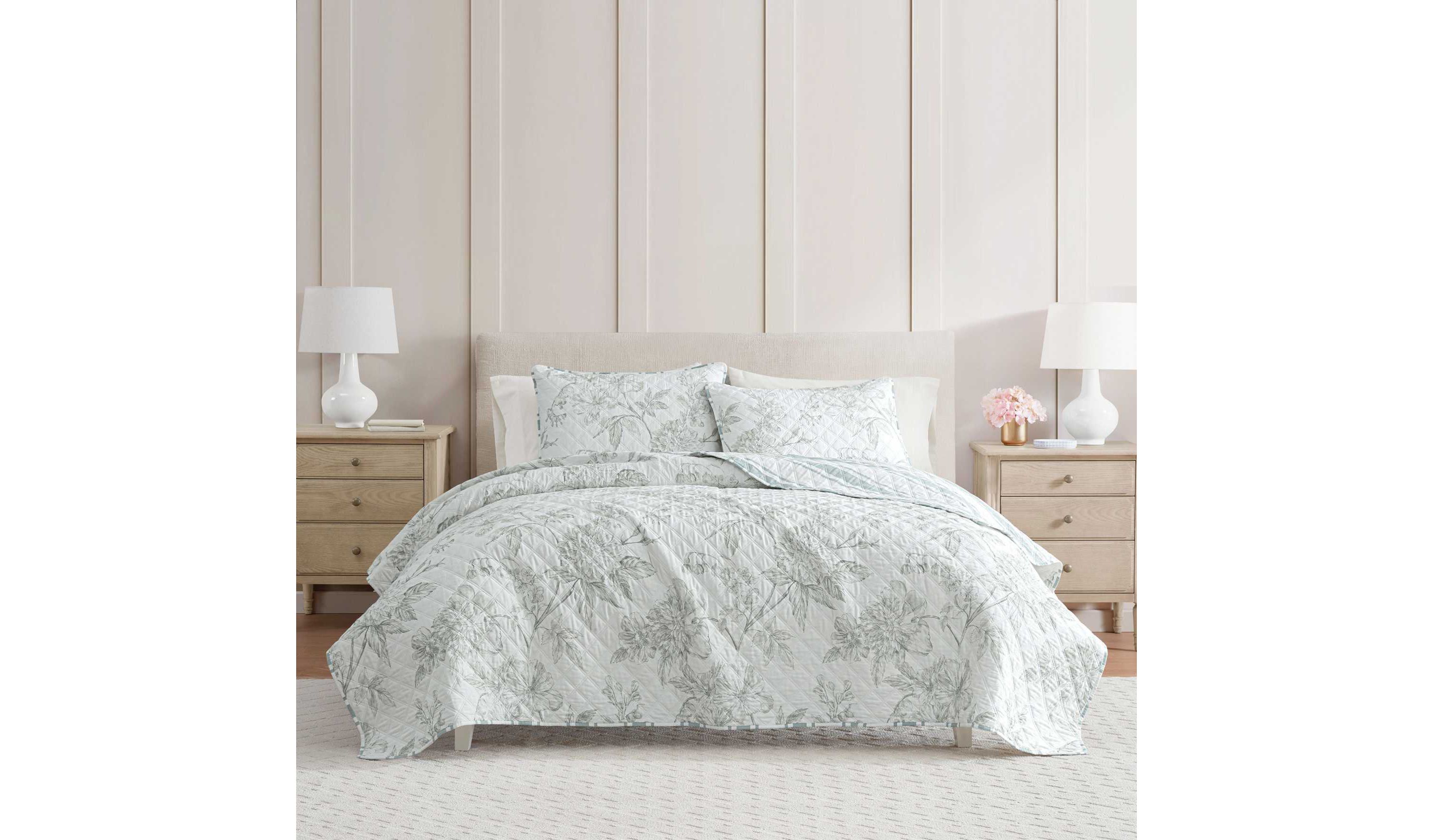 Vine Flora Cotton Quilt Set