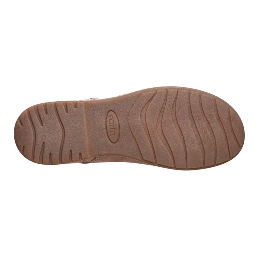 Hilaree Water Repellent Round Toe Ruched Casual Booties