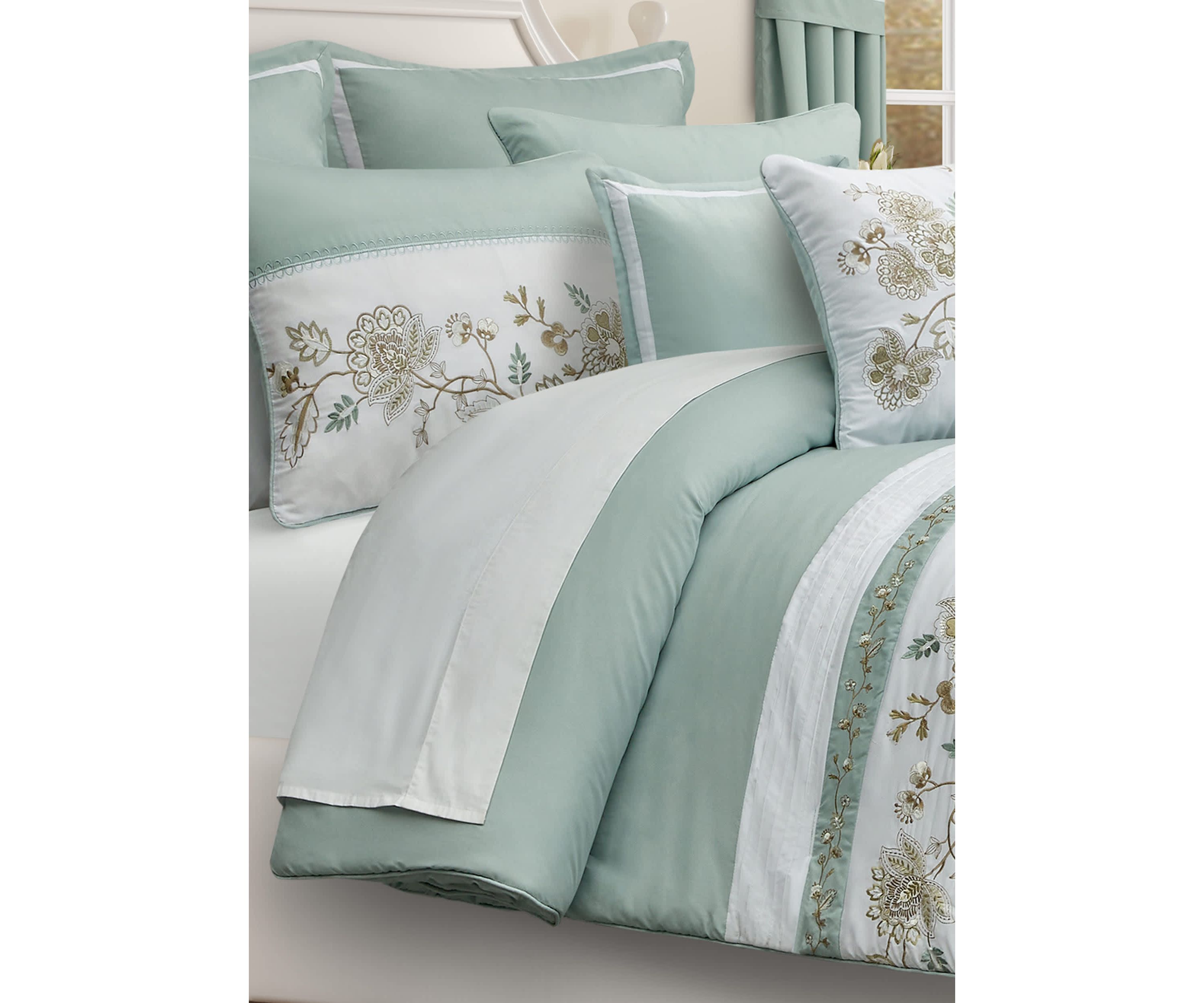 Spring Social 3pc. Comforter Set