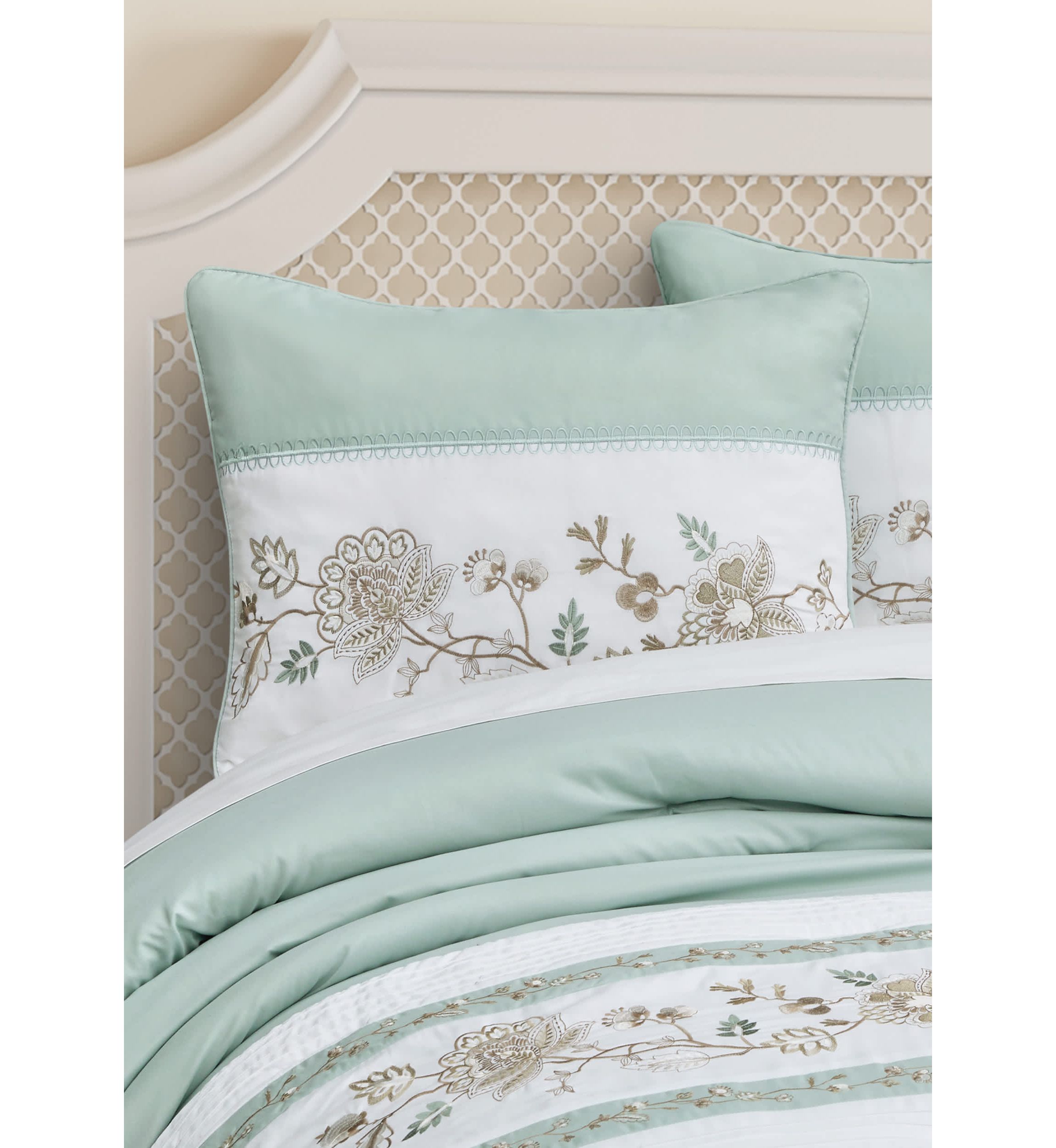 Spring Social 3pc. Comforter Set